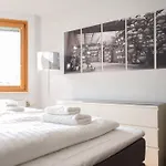 Stunning High-End 2 Bedroom Condo Near City Center