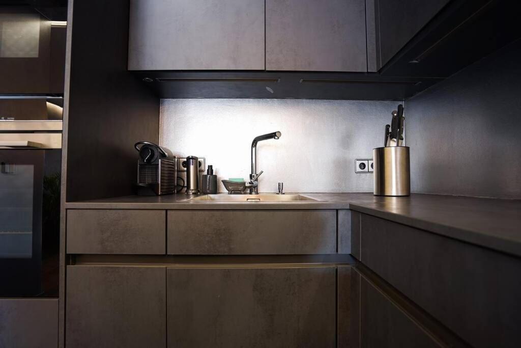 Stunning High-end 2 Bedroom Near Center * Wien